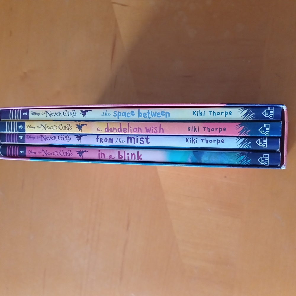 Books - Picture 3 of 3